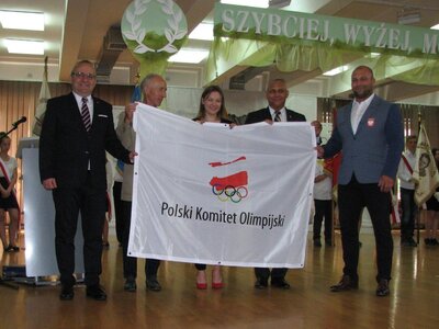 Sztandar dla SP 3 (5)